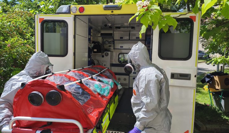 Biohazard tým jihočeské záchranky cvičil ve Strakonicích zásah u podezření na vysoce nakažlivou nemoc